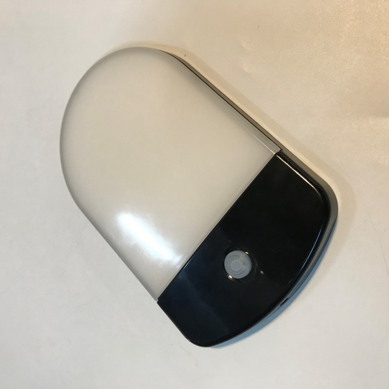 Kako izbrati najboljše luči za karavan za vaše vozilo?